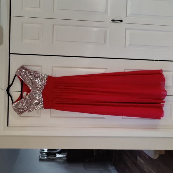 Pink formal dress - Picture 1 of 8